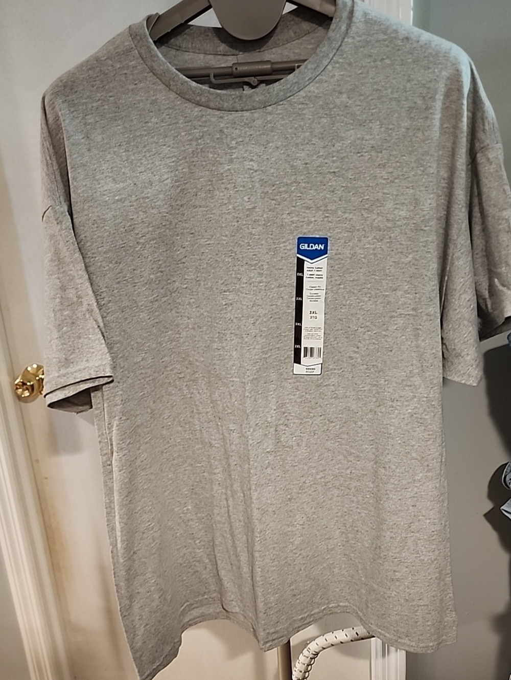 Gildan Short-Sleeve Crewneck T-Shirt in Heather Gray
